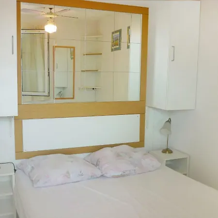 Marine Apartment *
